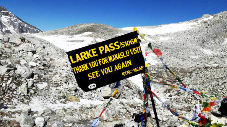 Larke pass manaslu